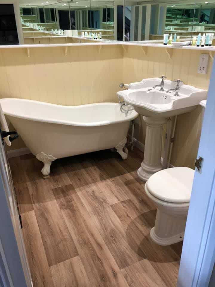 The Royal Oak Withypool Bathroom