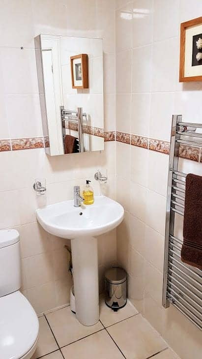 Little Briar Cottage Bathroom Lochearnhead.jpg