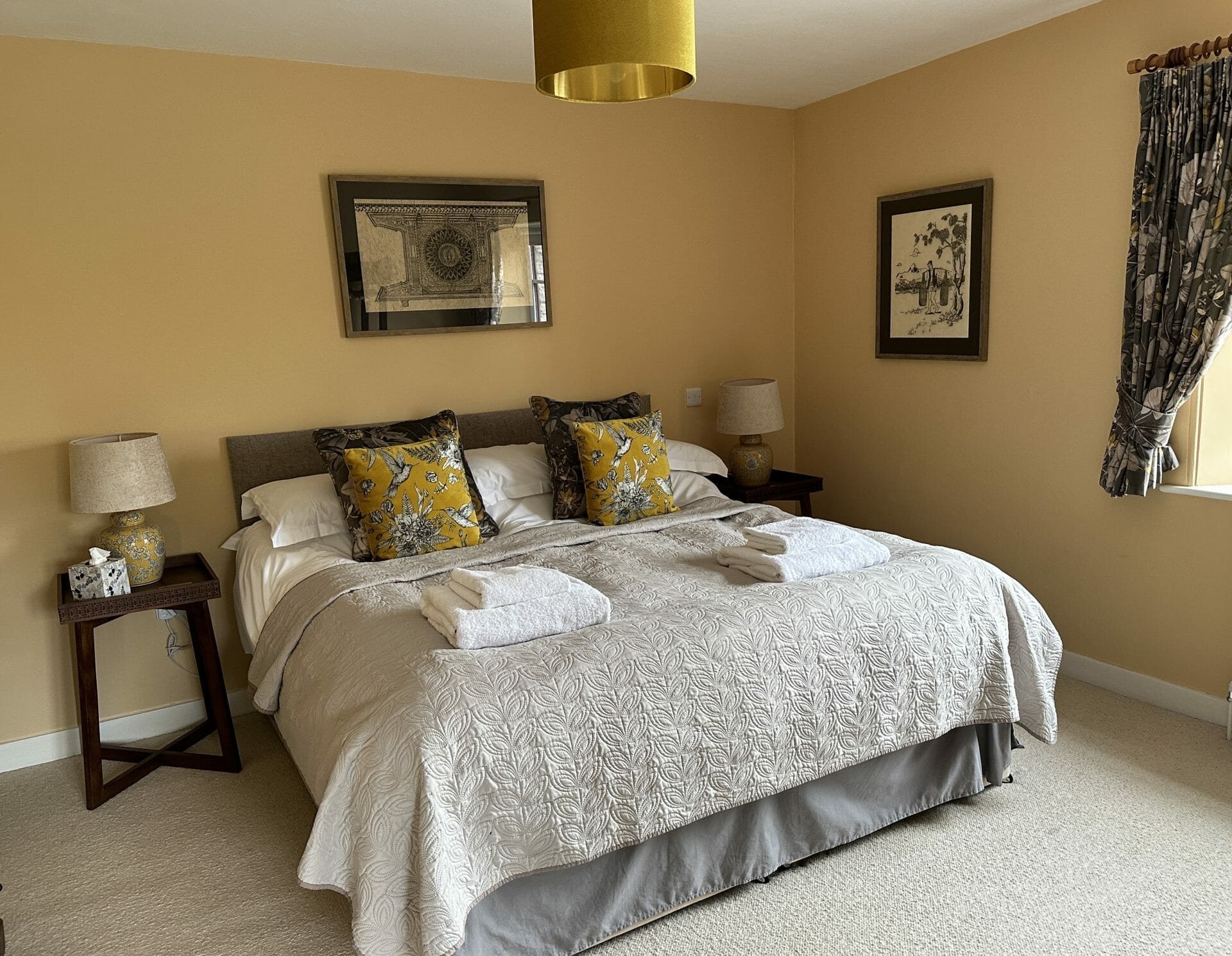 Kingsize Bedroom at Park Cottage Cossington
