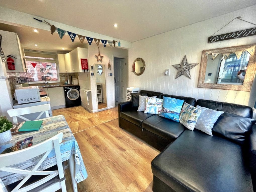 Wight Waves Dog Friendly Chalet